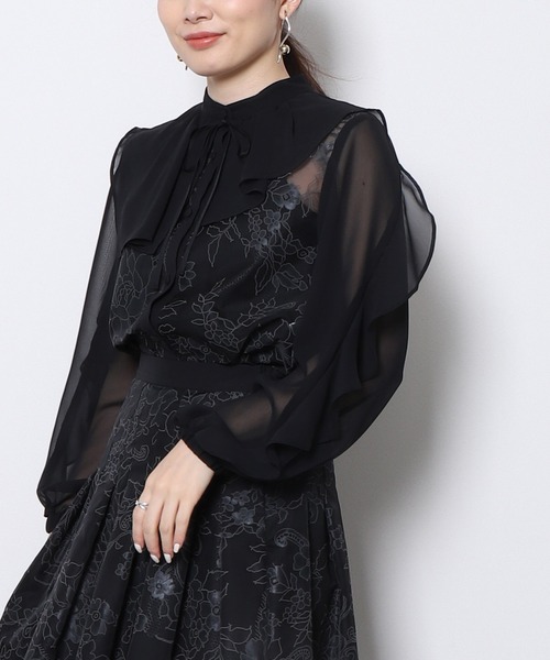 Re.Verofonna(ヴェロフォンナ)の「アシメトリーカラーオーガンジーブラウス(シャツ/ブラウス・レディース・ブラック/アイボリー・38)」の9枚目の写真