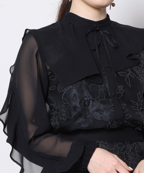 Re.Verofonna(ヴェロフォンナ)の「アシメトリーカラーオーガンジーブラウス(シャツ/ブラウス・レディース・ブラック/アイボリー・38)」の11枚目の写真