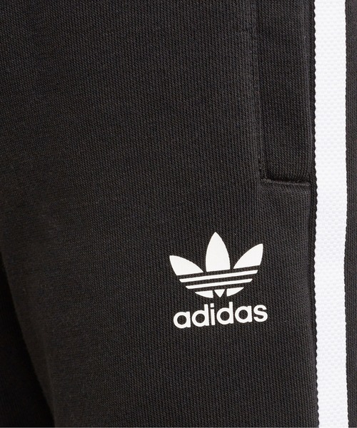 adidas（アディダス）の「アディカラー ショーツ & Tシャツ セットアップ（上下セット） / アディダスオリジナルス（キッズ/子供用）（ジャージ・キッズ・ホワイト×ブラック・100/110/120/130）」の6枚目の写真