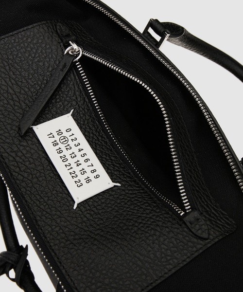 Maison Margiela(メゾンマルジェラ)の「SHOULDER BAG(ショルダーバッグ・メンズ・ブラック・FREE)」の7枚目の写真