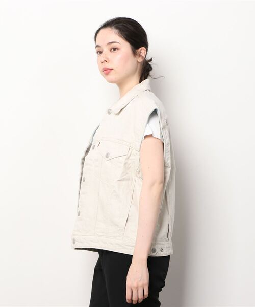 Levi's(リーバイス)の「Levi's/リーバイス WELLTHREAD トラッカージャケットベスト WILD OAK ROSE(ベスト・レディース・ライトインディゴブルー・M/S/XS)」の2枚目の写真