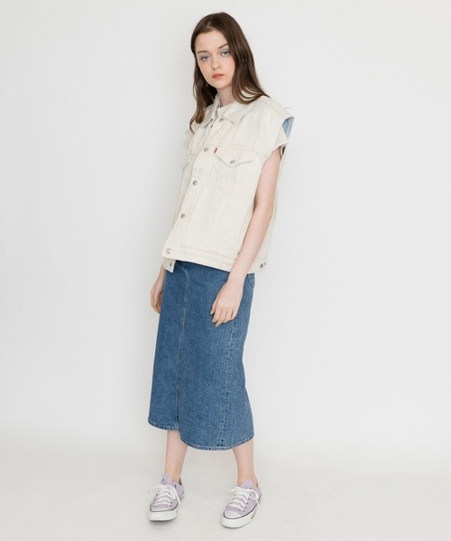 Levi's(リーバイス)の「Levi's/リーバイス WELLTHREAD トラッカージャケットベスト WILD OAK ROSE(ベスト・レディース・ライトインディゴブルー・M/S/XS)」の8枚目の写真