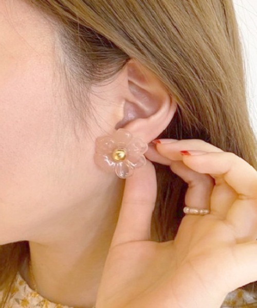 flower（フラワー）の「ピュアブルームピアス（ピアス（片耳用）・レディース・ピンク/アイボリー・FREE）」の7枚目の写真