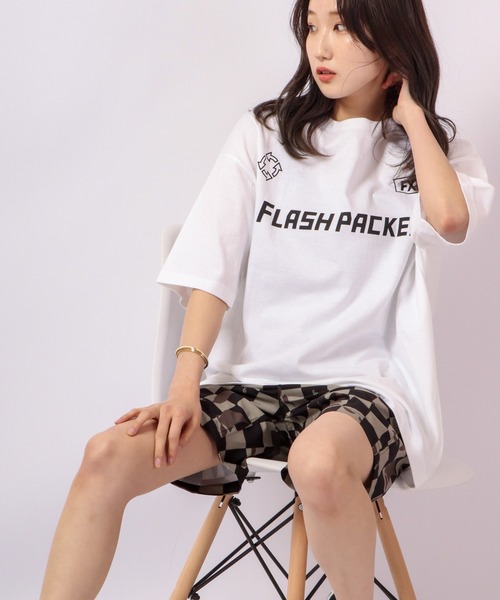 FLASH PACKER(フラッシュパッカー)の「FLASH PACKER コットン・オーバーサイズTシャツ(Tシャツ/カットソー・メンズ・ブラック/ホワイト/カーキ・XL/L/M)」の4枚目の写真