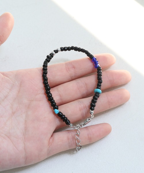 minsobi（ミンソビ）の「カラービーズブレスレット（ブレスレット・メンズ・ブラック・FREE）」の3枚目の写真