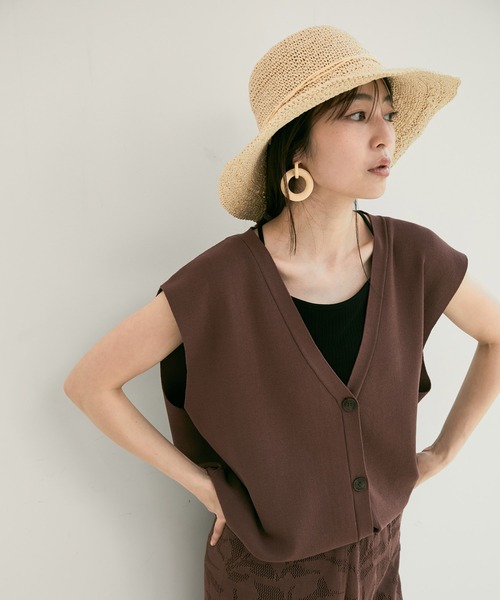 VIS（ビス）の「【接触冷感】【セットアップ対応】フレンチスリーブニットベスト（ベスト・レディース・ネイビー/オフホワイト/ダークブラウン・FREE）」の2枚目の写真