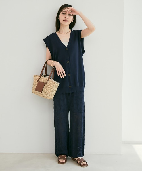 VIS（ビス）の「【接触冷感】【セットアップ対応】フレンチスリーブニットベスト（ベスト・レディース・ネイビー/オフホワイト/ダークブラウン・FREE）」の4枚目の写真