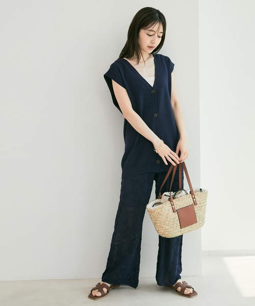 VIS（ビス）の「【接触冷感】【セットアップ対応】フレンチスリーブニットベスト（ベスト・レディース・ネイビー/オフホワイト/ダークブラウン・FREE）」の5枚目の写真