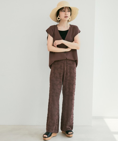 VIS（ビス）の「【接触冷感】【セットアップ対応】フレンチスリーブニットベスト（ベスト・レディース・ネイビー/オフホワイト/ダークブラウン・FREE）」の11枚目の写真