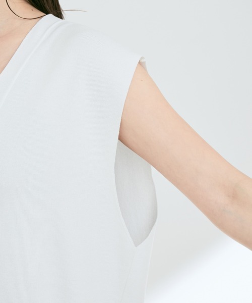 VIS（ビス）の「【接触冷感】【セットアップ対応】フレンチスリーブニットベスト（ベスト・レディース・ネイビー/オフホワイト/ダークブラウン・FREE）」の22枚目の写真