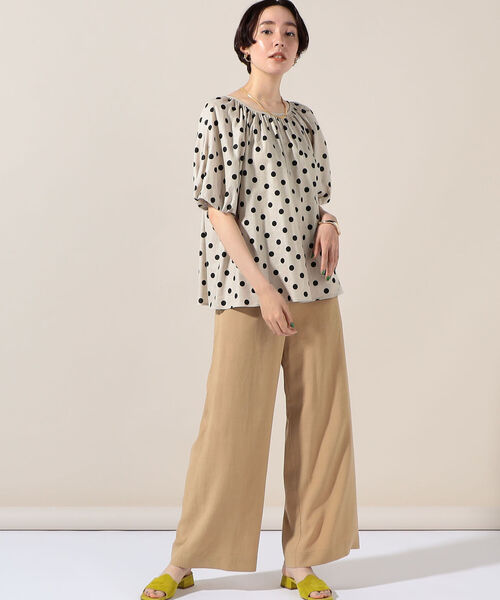 NOLLEY’S(ノーリーズ)の「【別注】リネンレーヨンボリューム袖ブラウス(シャツ/ブラウス・レディース・ブラック系その他/ベージュ系その他・FREE)」の5枚目の写真