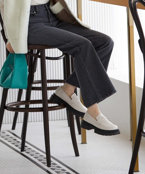 archives（アルシーヴ）の「厚底ローファー（ローファー・レディース・ブラック/アイボリー・MEDIUM/LARGE）」の11枚目の写真