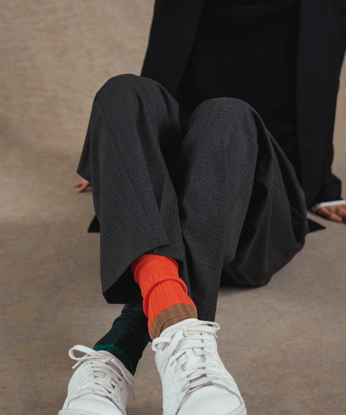 ADAM ET ROPE'（アダムエロペ）の「ワイドテーパード イージー ツータック スラックス/セットアップ対応（スラックス・メンズ・イエロー系その他3/チャコールグレー/ブラック/グレー系その他・S/L/M）」の14枚目の写真