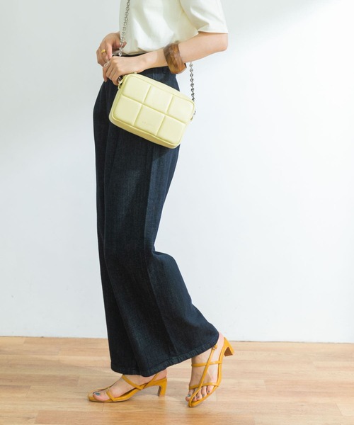 URBAN RESEARCH（アーバンリサーチ）の「バギーデニムパンツ（デニムパンツ・レディース・ホワイト/インディゴブルー・38/36）」の3枚目の写真