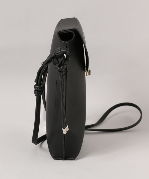 HARE（ハレ）の「メタルミニフラップBAG(HARE)（ショルダーバッグ・レディース・アイボリー/ブラック/ブラック系その他・FREE）」の17枚目の写真