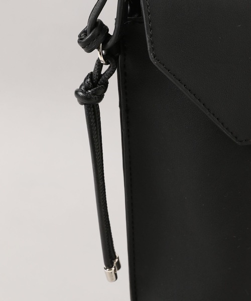 HARE（ハレ）の「メタルミニフラップBAG(HARE)（ショルダーバッグ・レディース・アイボリー/ブラック/ブラック系その他・FREE）」の22枚目の写真