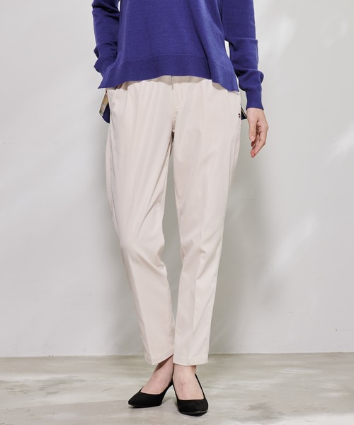 Arnold Palmer（アーノルドパーマー）の「テック ストレッチ シェア パンツ（その他パンツ・レディース・ブラック/モカ/グリーン/オフホワイト/ベージュ/スカイブルー/ブラウン/クリアグリーン/オリーブ/コーラル/バーガンディー/ダークグリーン/ネイビー/杢グレー/カーキ/グレー系/ブラウン系/ピンク/イエロー/ネイビー系/ホワイト系/ライトグレー系・S/L/M/XS/LL）」の2枚目の写真