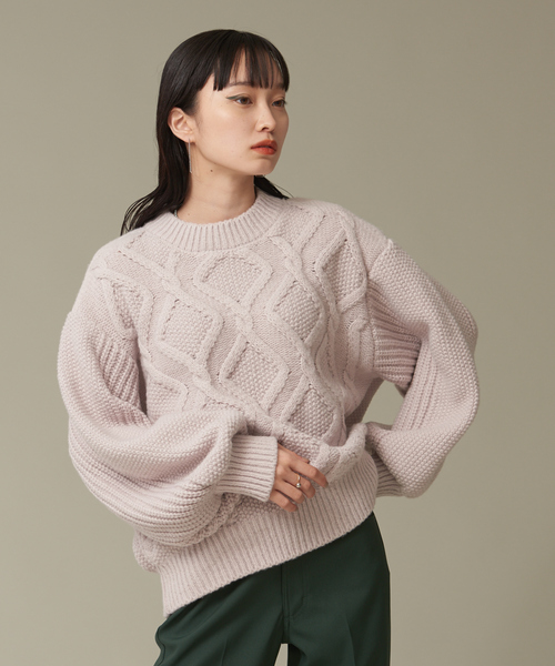 NOMINE(ノミネ)の「【WEB限定カラーあり】アランダイヤ柄ボリュームスリーブニット(ニット/セーター・レディース・ブラック/パープル/アイボリー/キャメル・フリー)」の1枚目の写真