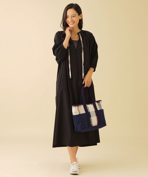 CB CRESTBRIDGE（シービークレストブリッジ）の「バックオープン