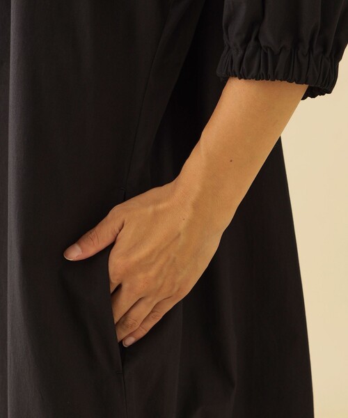 CB CRESTBRIDGE（シービークレストブリッジ）の「バックオープン