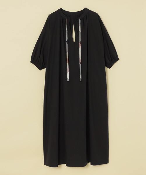 CB CRESTBRIDGE（シービークレストブリッジ）の「バックオープン