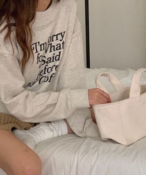 me+em select（ミームセレクト）の「レタリングロゴスウェットトレーナー【韓国製】（スウェット・レディース・パープル/ベージュ/ボルドー・FREE）」の9枚目の写真