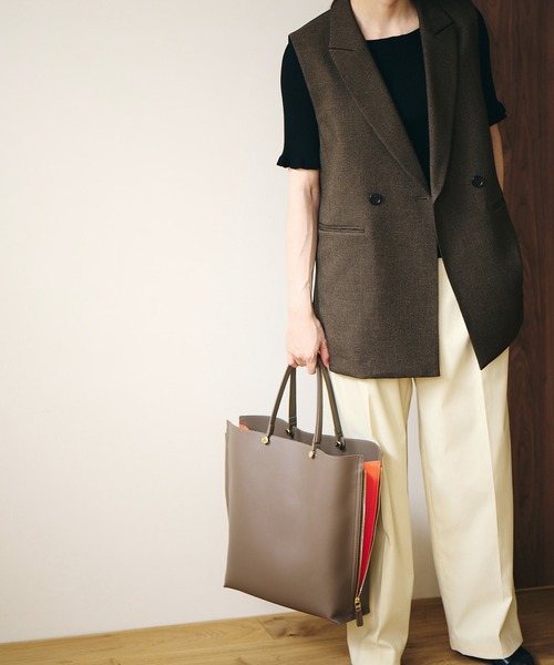 E'POR（エポール）の「【E'POR】【A4対応】Y BAG Large（サイドジップ縦型トートバッグ）/一部WEB限定（トートバッグ・レディース・ダークグリーン/ダークブラウン/クリーム/マスタード/ブラック系その他/ホワイト系その他4/ブラウン系その他3・FREE）」の21枚目の写真