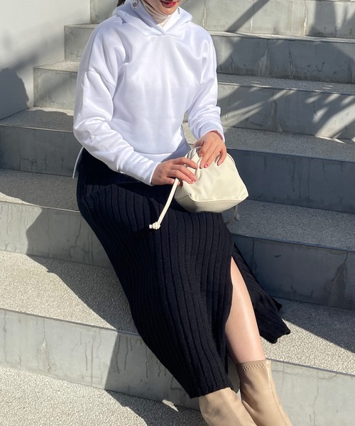 Lamoa（ラモア）の「Lamoa/裏起毛 オーバーサイズ フーディー パーカー（パーカー・レディース・ホワイト/ブラック/ブラウン・FREE）」の8枚目の写真