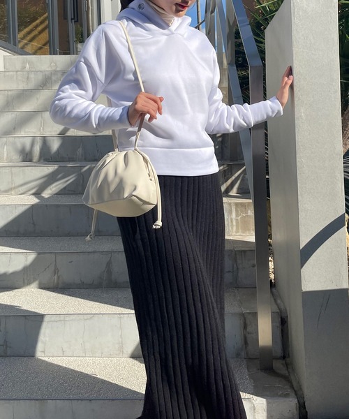 Lamoa（ラモア）の「Lamoa/裏起毛 オーバーサイズ フーディー パーカー（パーカー・レディース・ホワイト/ブラック/ブラウン・FREE）」の10枚目の写真