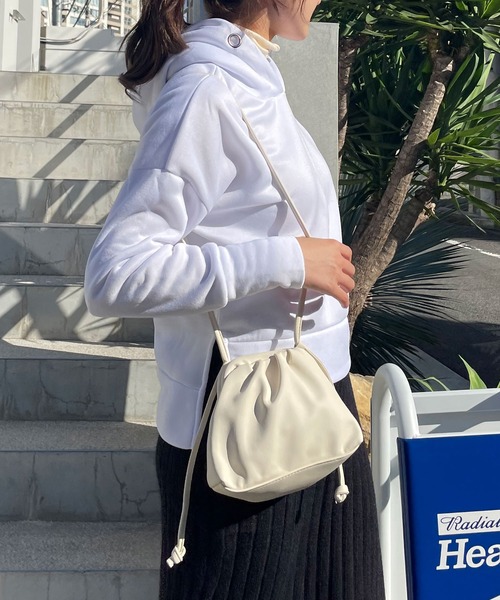 Lamoa（ラモア）の「Lamoa/裏起毛 オーバーサイズ フーディー パーカー（パーカー・レディース・ホワイト/ブラック/ブラウン・FREE）」の11枚目の写真