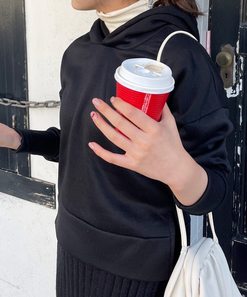 Lamoa（ラモア）の「Lamoa/裏起毛 オーバーサイズ フーディー パーカー（パーカー・レディース・ホワイト/ブラック/ブラウン・FREE）」の12枚目の写真