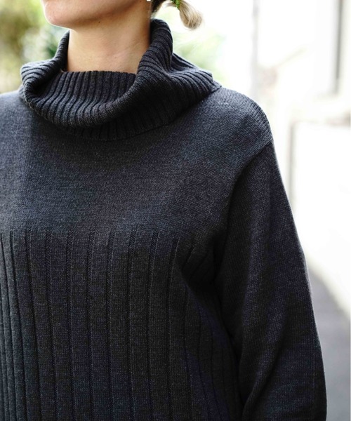 AVIREX(アヴィレックス)の「TURTLE SWITCHING CANO KNIT ONEPIECE/ タートルスウィッチングカモニットワンピース(ワンピース・レディース・チャコールグレー/セージグリーン/キャメル・SMALL/MEDIUM)」の4枚目の写真