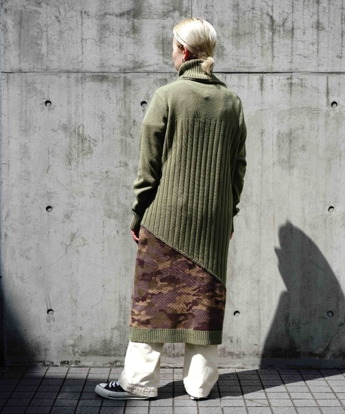 AVIREX(アヴィレックス)の「TURTLE SWITCHING CANO KNIT ONEPIECE/ タートルスウィッチングカモニットワンピース(ワンピース・レディース・チャコールグレー/セージグリーン/キャメル・SMALL/MEDIUM)」の6枚目の写真