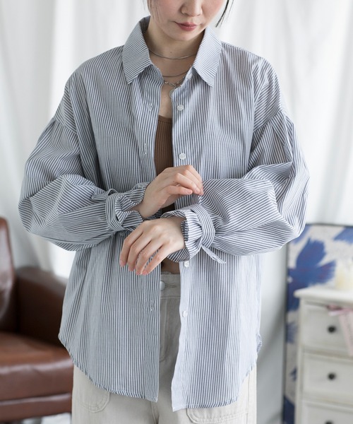 aimoha(アイモハ)の「ボリューム袖シャツ(シャツ/ブラウス・レディース・パープル系その他/ブラウン系その他/ブラック/ブルー系その他/ブラック系その他/ホワイト・LARGE/MEDIUM/SMALL/X-LARGE)」の4枚目の写真