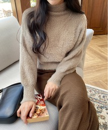 アンゴラ風タートルネックニット