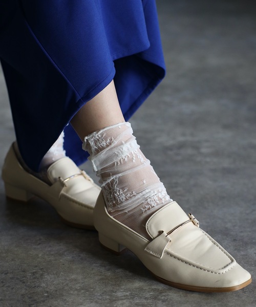 ap retro（アプレトロ）の「フラワーシアーチュールソックス（ソックス/靴下・レディース・ホワイト/ブラック・FREE）」の5枚目の写真