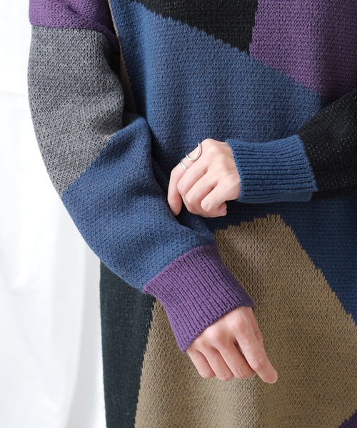 kOhAKU（コハク）の「『カラーブロッキングジャカードニットワンピース』（ワンピース・レディース・パープル・FREE）」の5枚目の写真