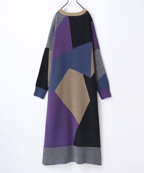 kOhAKU（コハク）の「『カラーブロッキングジャカードニットワンピース』（ワンピース・レディース・パープル・FREE）」の21枚目の写真