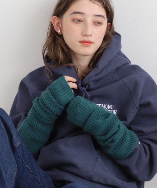 JOURNAL STANDARD（ジャーナルスタンダード）の「CRADUS ファーニットアームウォーマー（アームカバー・レディース・ホワイト/ブラウン/グリーン/ベージュ/ネイビー/イエロー/オレンジ/ブルー系その他・FREE）」の5枚目の写真