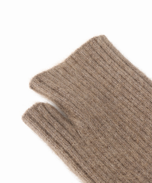 JOURNAL STANDARD（ジャーナルスタンダード）の「CRADUS ファーニットアームウォーマー（アームカバー・レディース・ホワイト/ブラウン/グリーン/ベージュ/ネイビー/イエロー/オレンジ/ブルー系その他・FREE）」の21枚目の写真