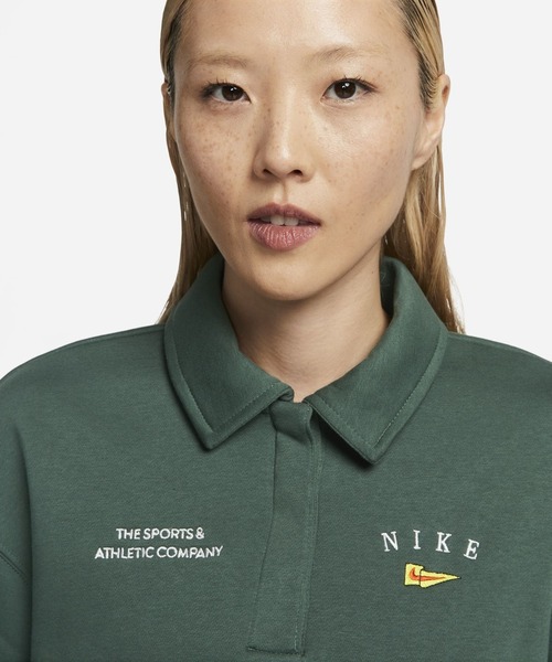 NIKE(ナイキ)の「ナイキ スポーツウェア ウィメンズ オーバーサイズド クロップ フリース ポロ スウェットシャツ / Nike Sportswear Women's Oversized Crop Fleece Polo Sweatshirt<XS-XL 展開>(スウェット・レディース・ブラック/グリーン系その他2/クリーム・XS/L/M/S/XL)」の14枚目の写真