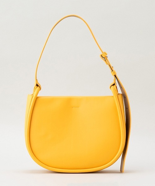 LE VERNIS(ル・ベルニ)の「LE VERNIS(ル・ベルニ)CAMILLE SHOULDER BAG(ハンドバッグ・レディース・イエロー/ブラック/ベージュ・FREE)」の7枚目の写真