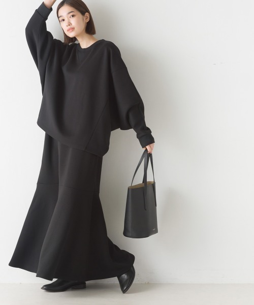 OMNES（オムネス）の「ソフトダンボール裾フレアVネックワンピース（ワンピース・レディース・ピンク/アイボリー/ブラック/オリーブ・FREE）」の11枚目の写真