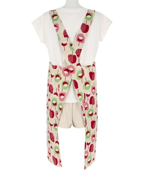 NAIGAI（ナイガイ）の「HOUSE WEAR STUDIO 撥水加工 綿100％ 30ツイル りんごと綿毛柄 バッククロス エプロン 70372187（エプロン・レディース・クリーム/グレー/ダークベージュ・FREE）」の4枚目の写真