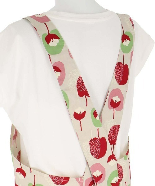 NAIGAI（ナイガイ）の「HOUSE WEAR STUDIO 撥水加工 綿100％ 30ツイル りんごと綿毛柄 バッククロス エプロン 70372187（エプロン・レディース・クリーム/グレー/ダークベージュ・FREE）」の5枚目の写真