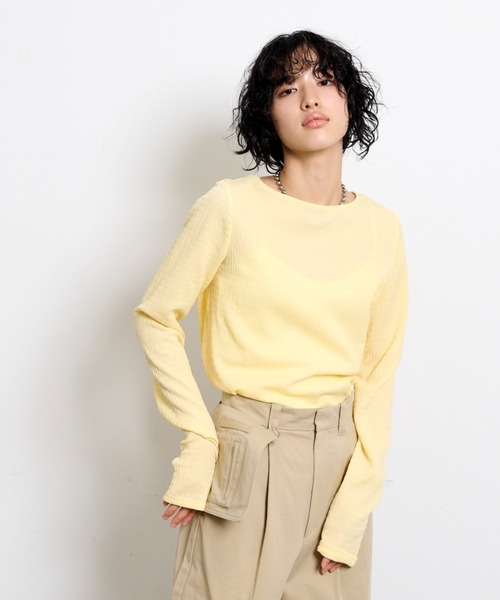 THE YOn(ザヨン)の「フィンガーホールシャーリングトップス(Tシャツ/カットソー・レディース・オレンジ/ブラック/イエロー/ブルー/オフホワイト・FREE)」の15枚目の写真