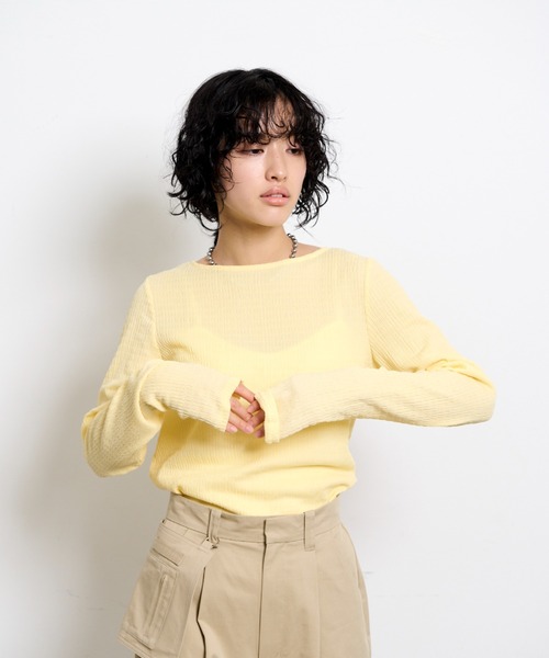 THE YOn(ザヨン)の「フィンガーホールシャーリングトップス(Tシャツ/カットソー・レディース・オレンジ/ブラック/イエロー/ブルー/オフホワイト・FREE)」の16枚目の写真