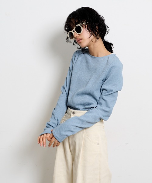 THE YOn(ザヨン)の「フィンガーホールシャーリングトップス(Tシャツ/カットソー・レディース・オレンジ/ブラック/イエロー/ブルー/オフホワイト・FREE)」の21枚目の写真