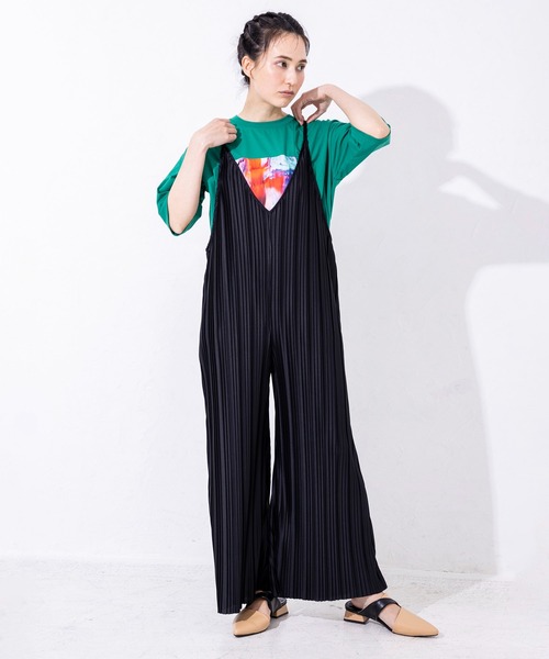 OSMOSIS（オズモーシス）の「ランダムプリーツオールインワン（つなぎ/オールインワン・レディース・ベージュ/ブラック/ライトベージュ・ONE SIZE）」の6枚目の写真