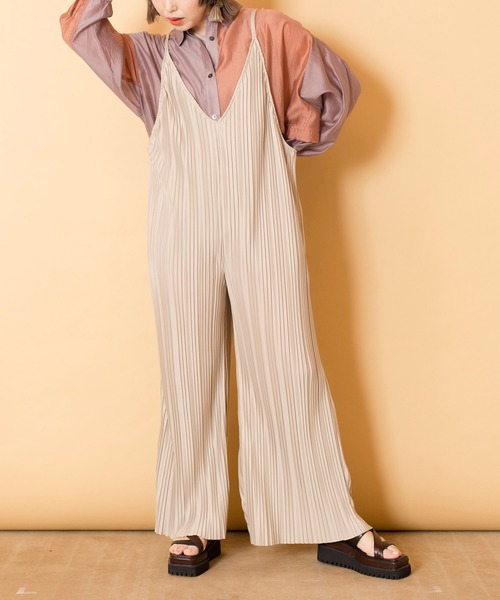 OSMOSIS（オズモーシス）の「ランダムプリーツオールインワン（つなぎ/オールインワン・レディース・ベージュ/ブラック/ライトベージュ・ONE SIZE）」の16枚目の写真